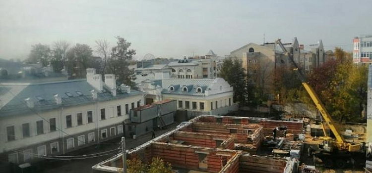 В буферной зоне Юнеско в Ярославле возобновили строительство — Ольга Мазанова