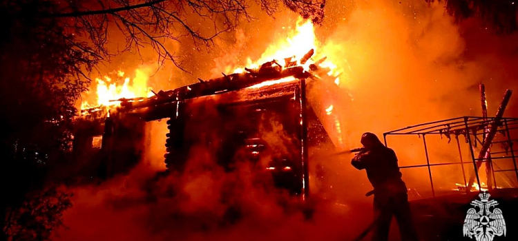 Пришла в гости и погибла: в Ярославле на пепелище нашли труп женщины