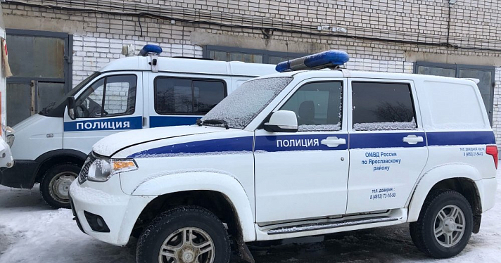 Проблемы в школе: в Ярославле полицейские спасли подростка на крыше
