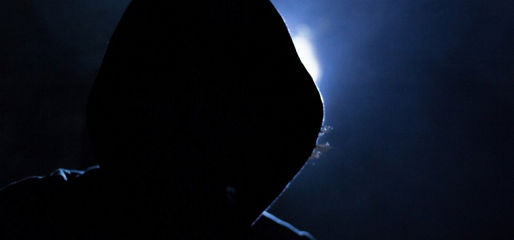 25-летний житель Рыбинска избил мужчину и похитил часы
