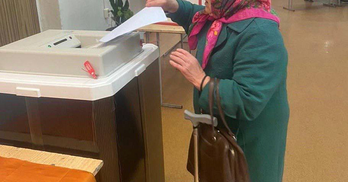 Более сотни тысяч человек проголосовали в Ярославской области в первый день выборов_251105