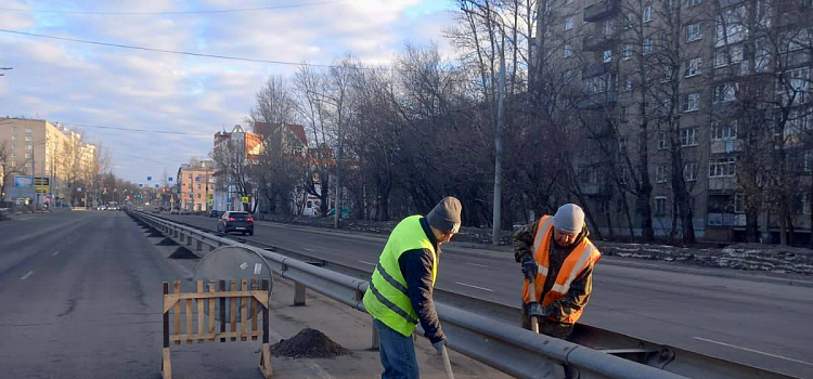 Улицы Ярославля собираются пропылесосить_268362