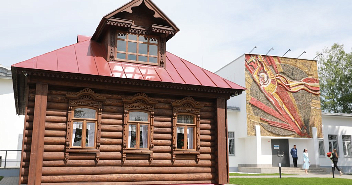 Одним современным учреждением стало больше: в Ярославской области после реконструкции открылся обновленный музей «Космос»_243552