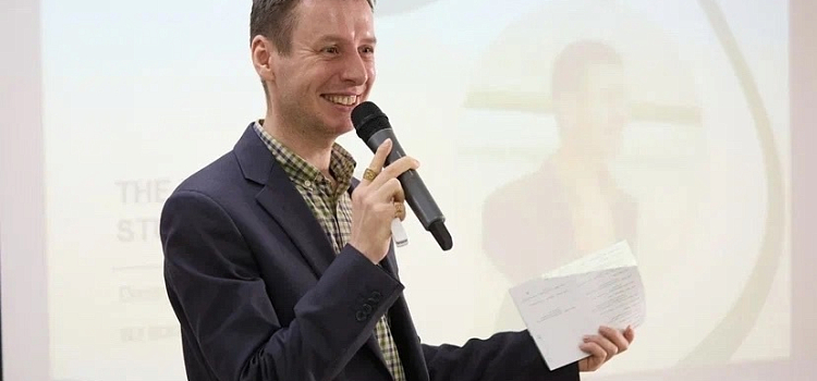 «Почувствовал себя плохо»: основатель языковой школы в Ярославле впал в кому