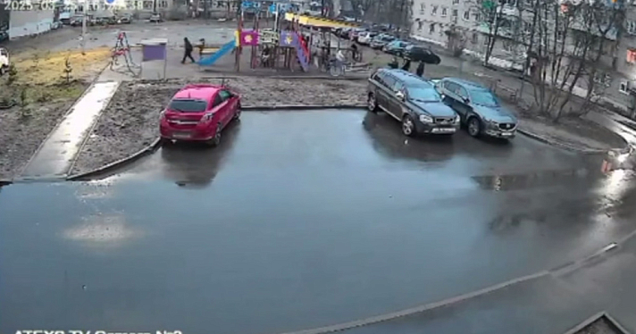 В Ярославской области перед судом предстанет подросток, пнувший незнакомого мужчину