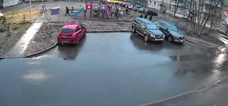 В Ярославской области перед судом предстанет подросток, пнувший незнакомого мужчину