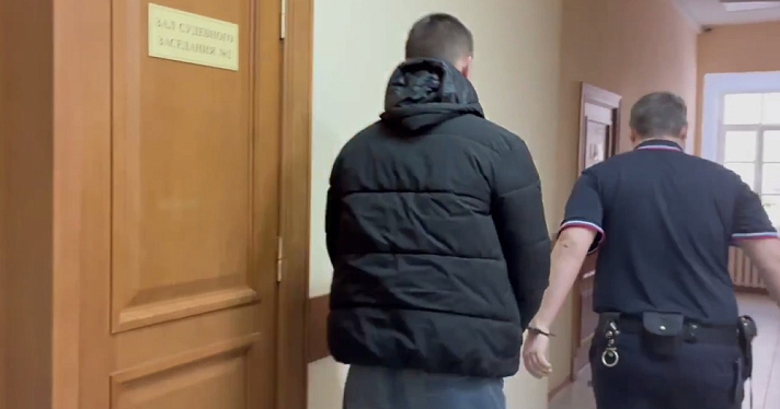 В Ярославле задержали курьера телефонных мошенников, приехавшего из Рязани