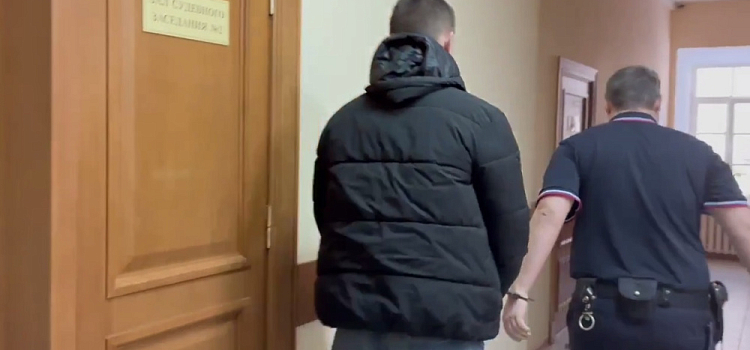 В Ярославле задержали курьера телефонных мошенников, приехавшего из Рязани