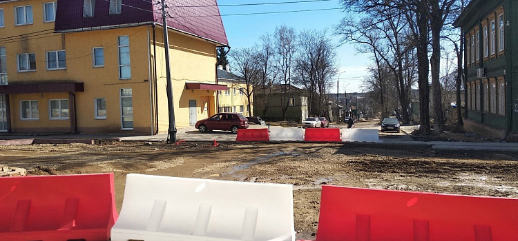 В Данилове ко Дню города приведут в порядок фасады центральных зданий_237916