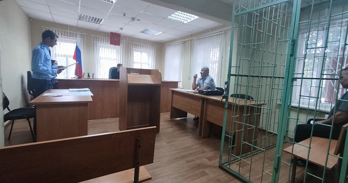 Житель Ярославской области избил знакомого и поджёг дом