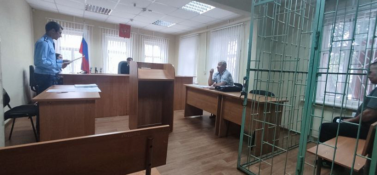 Житель Ярославской области избил знакомого и поджёг дом