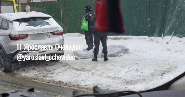 В центре Ярославля на тротуаре умер пенсионер