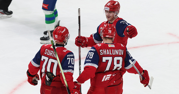 Минимум шайб, максимум характера: «Локомотив» вырвал победу на старте четвертьфинала Кубка Гагарина