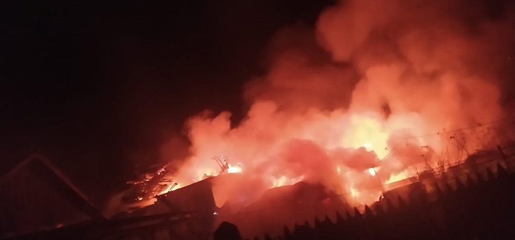 Страшный пожар в селе Устье: сгорел жилой дом_168981