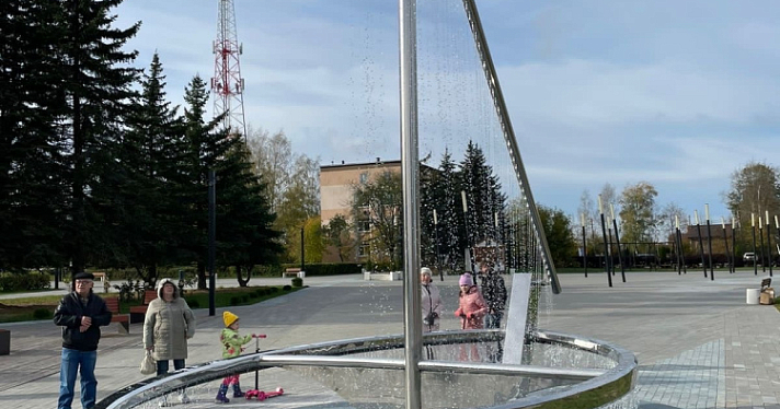 В Ярославской области появился новый фонтан с подсветкой