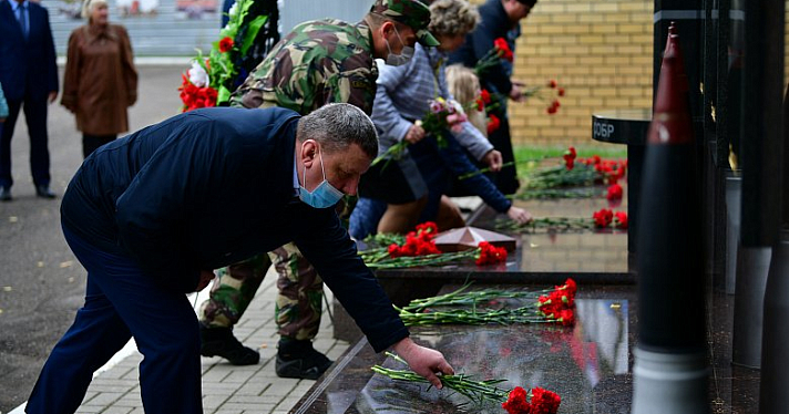 В Ярославле прошли памятные мероприятия, посвященные годовщине гибели сотрудников ОМОН