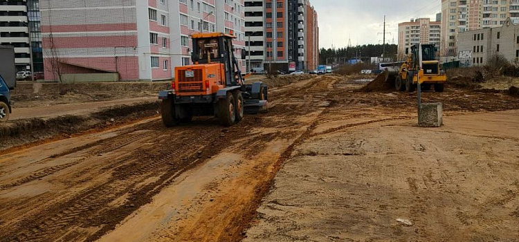 На дороге рядом с Ярославлем ликвидировали «лужу-ловушку»