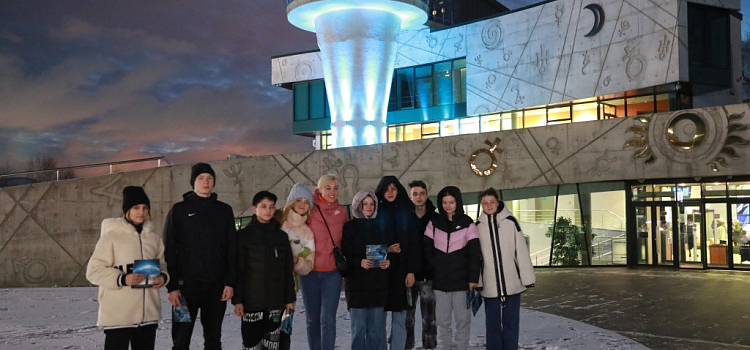 Губернатор Ярославской области встретился с юными спортсменами из ДНР_226102