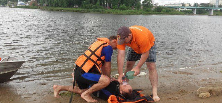 На пляжах Ярославля состоялись учения спасателей _73374