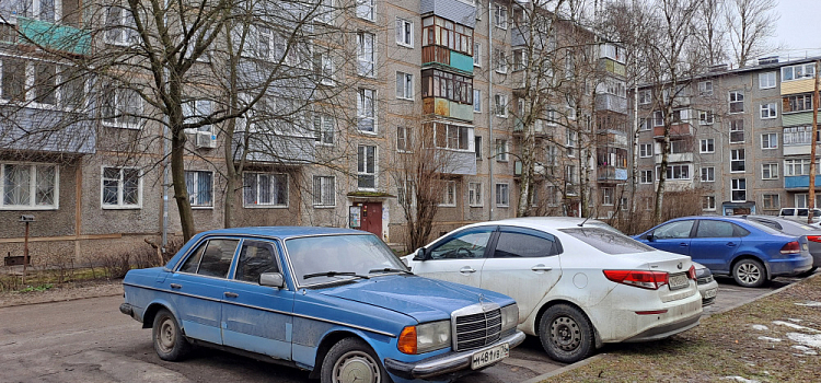 В Дзержинском районе Ярославля назвали дворы, которые благоустроят в ближайшие два года