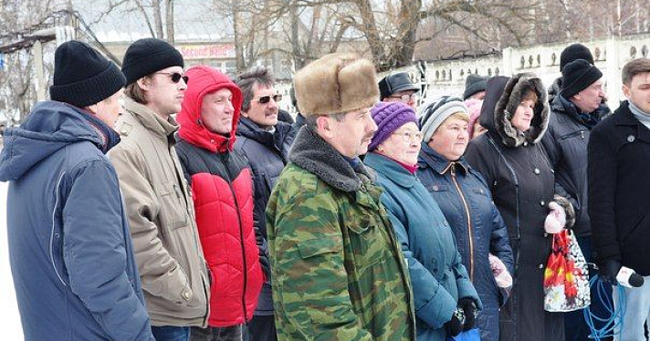 Депутаты ЯроблДумы встретились с рабочими завода «ФИНГО»