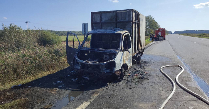 На трассе из Ярославля в Рыбинск сгорела «Газель»