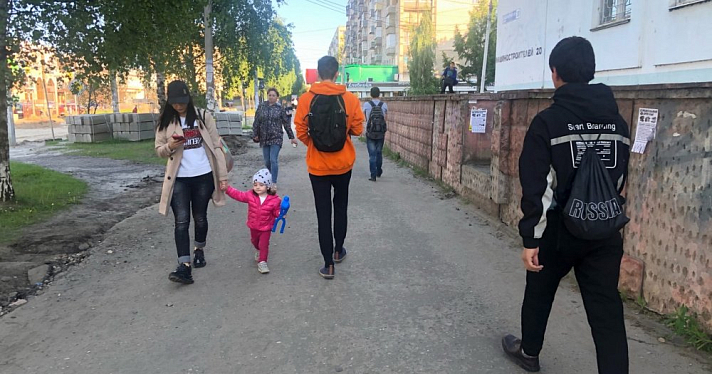 В России вырос размер больничных по уходу за детьми