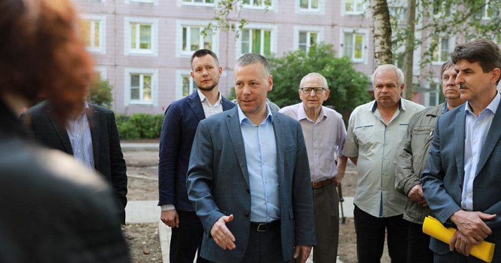Михаил Евраев поручил муниципальным властям помочь жителям добавить в благоустройство дворов новые элементы