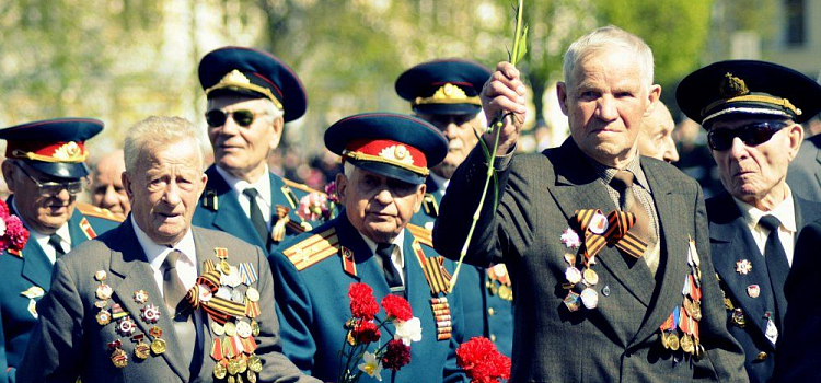 В праздничные дни все виды транспорта для ветеранов – бесплатно