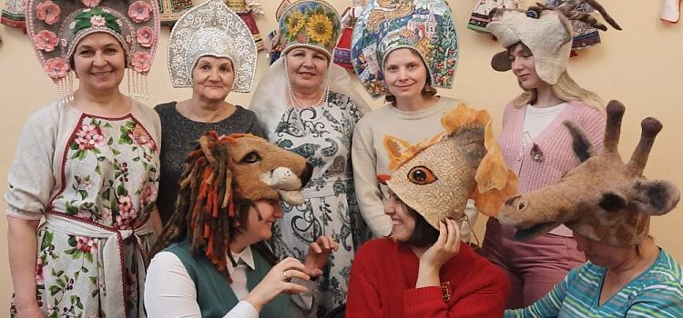 Мастерицы «Юрьевского» покажут спектакль «В гостях у овечки» в библиотеке имени Крылова