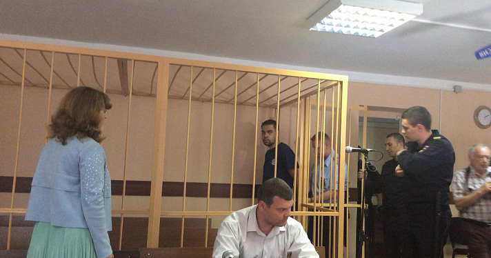 Фигуранту дела о пытках в ИК-1 Ярославля Ивану Калашникову продлили домашний арест_156850