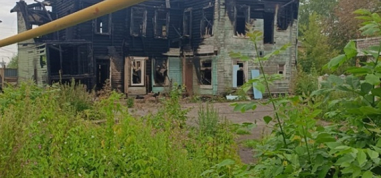 В Ярославской области сгорел памятник деревянного зодчества