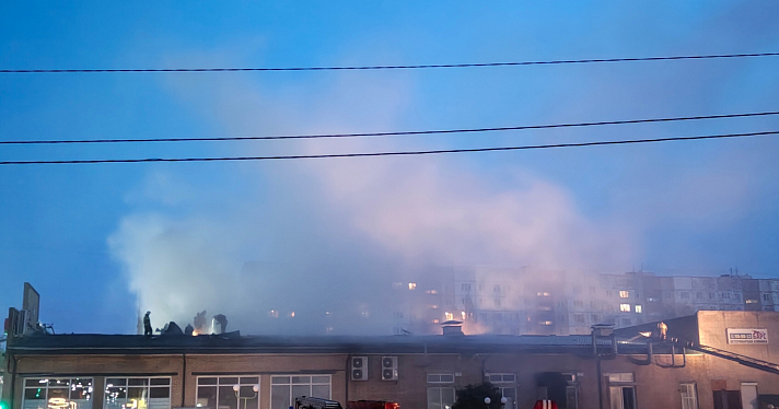 «В квартирах стоял невыносимый запах гари»: пожар в «Лотосе» потушили только глубокой ночью_216446