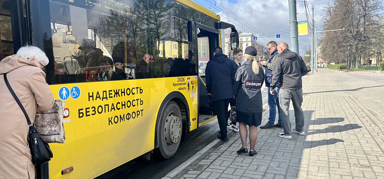 В Ярославском общественном транспорте оштрафовали первых безбилетников_238753