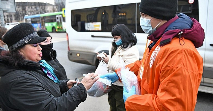 В России запретили закупать медицинские маски за границей