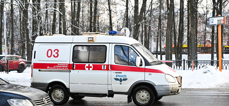 В Ярославле неизвестный водитель сбил девушку на пешеходном переходе и уехал