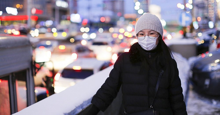 Врачи рассказали, почему нельзя носить медицинскую маску на улице в мороз