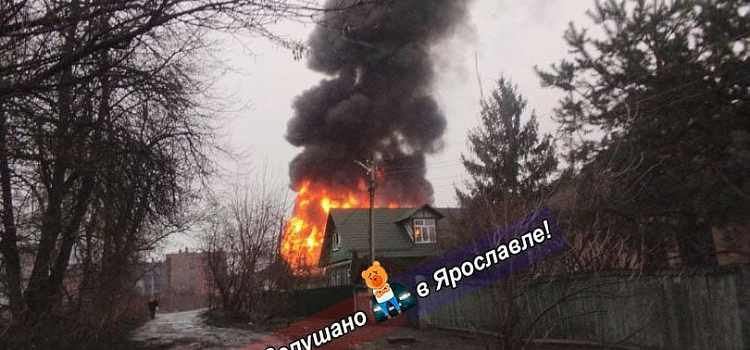 В Ярославле при пожаре погибла женщина_293586