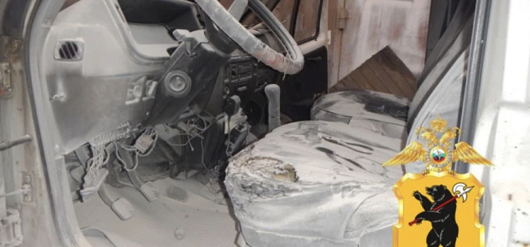 Ссора ярославцев привела к поджогу автомобиля