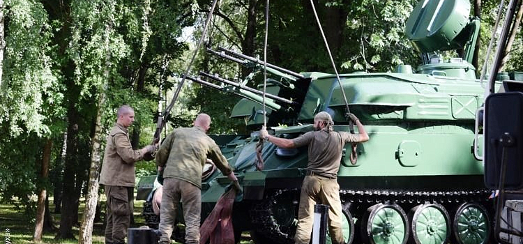 В Рыбинске накануне дня ВДВ установили новый военный монумент: фото_165399