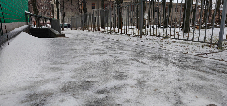 Царство из льда: на Ярославль обрушились ледяные дожди_258267