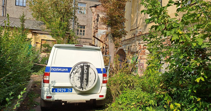Горевший особняк в центре Ярославля планируют продать за рубль