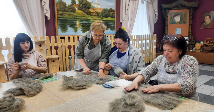 В Ярославской области открылись мастер-классы по старинному ремеслу валяния из овечьей шерсти