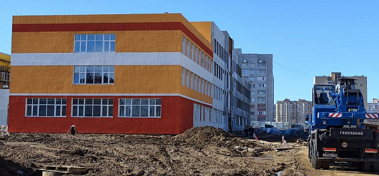 Строительство новой школы в Дзержинском районе Ярославля существенно отстало от графика