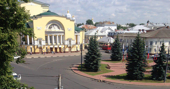 Владимир Путин поручил к осени включить Волковский театр в свод особо ценных объектов культурного наследия
