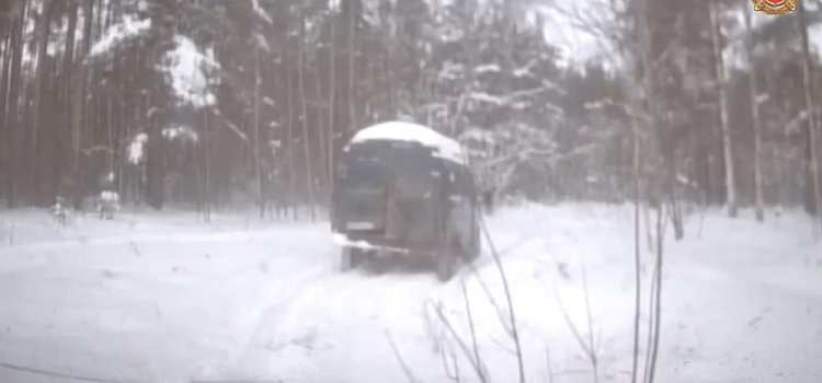 В Ярославле водитель без прав пытался удрать от полиции через заволжский лес