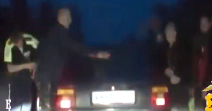 В Рыбинске полицейские открыли огонь по машине с 17-летним подростком за рулём