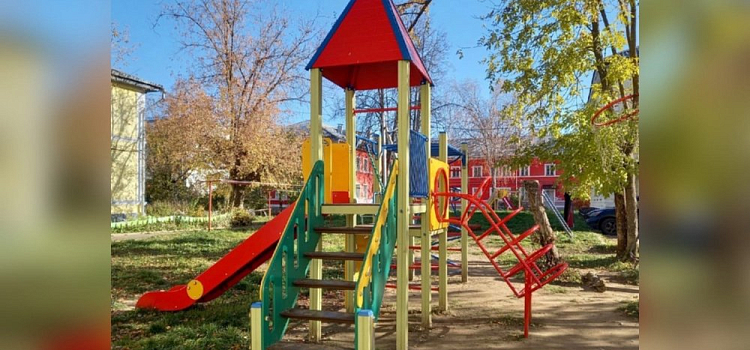 В Рыбинске установили игровые площадки в 14 дворах