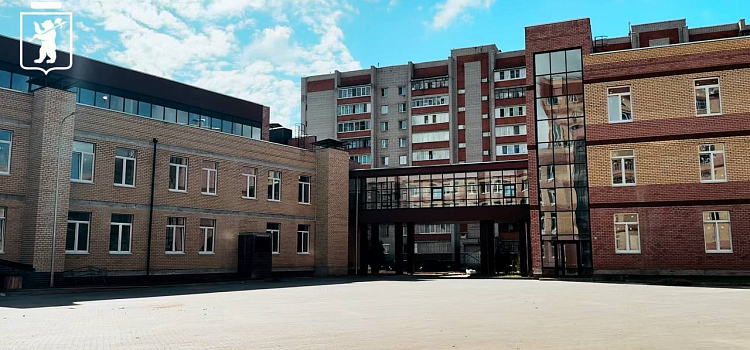 Новая, большая и современная: школа на Московском проспекте в Ярославле введена в эксплуатацию_308929