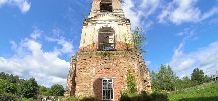 Храмовый ансамбль в ярославской глубинке включили в реестр объектов культурного наследия_308157